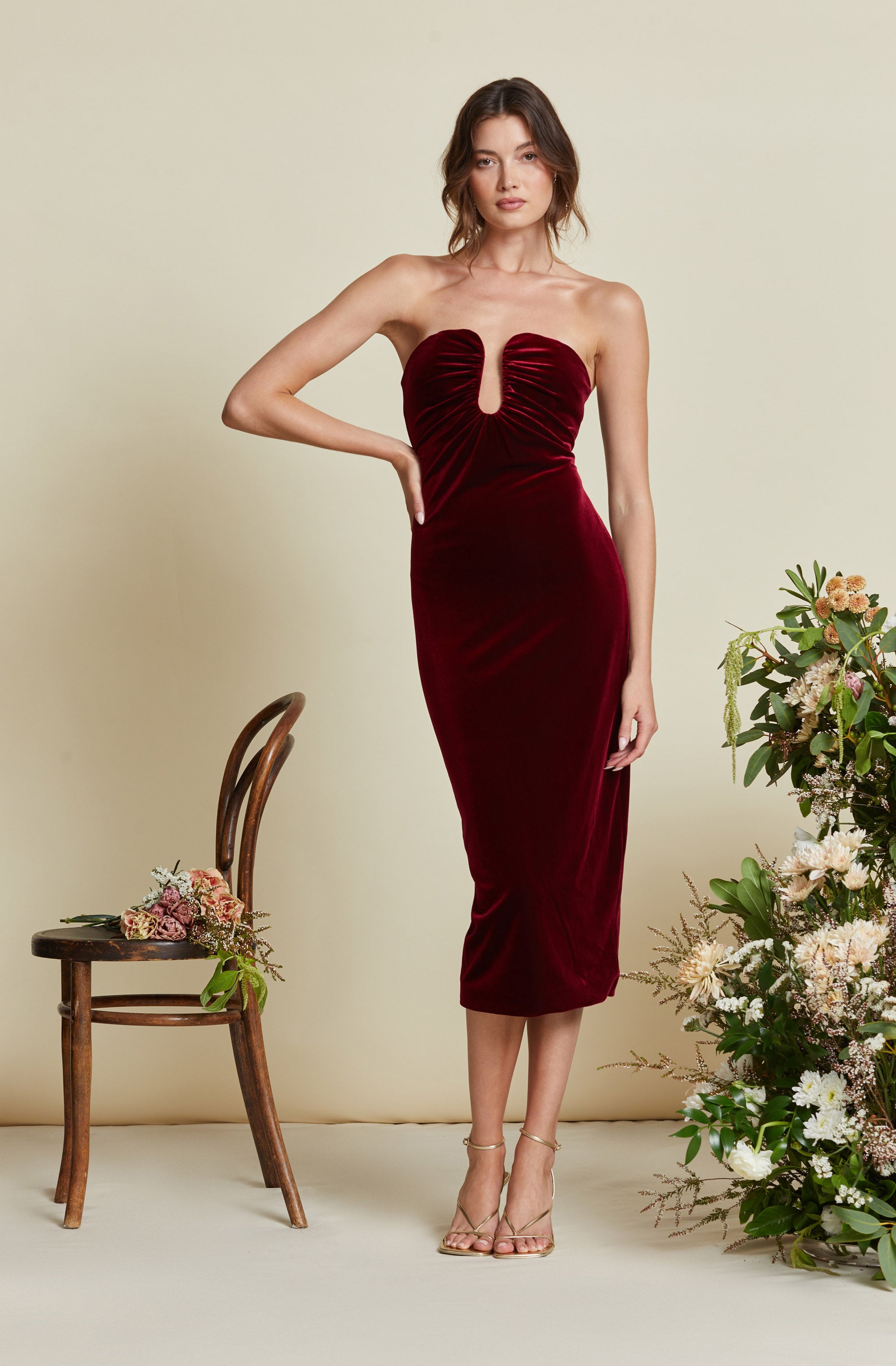 Arista Sweetheart Velvet Midi Dress