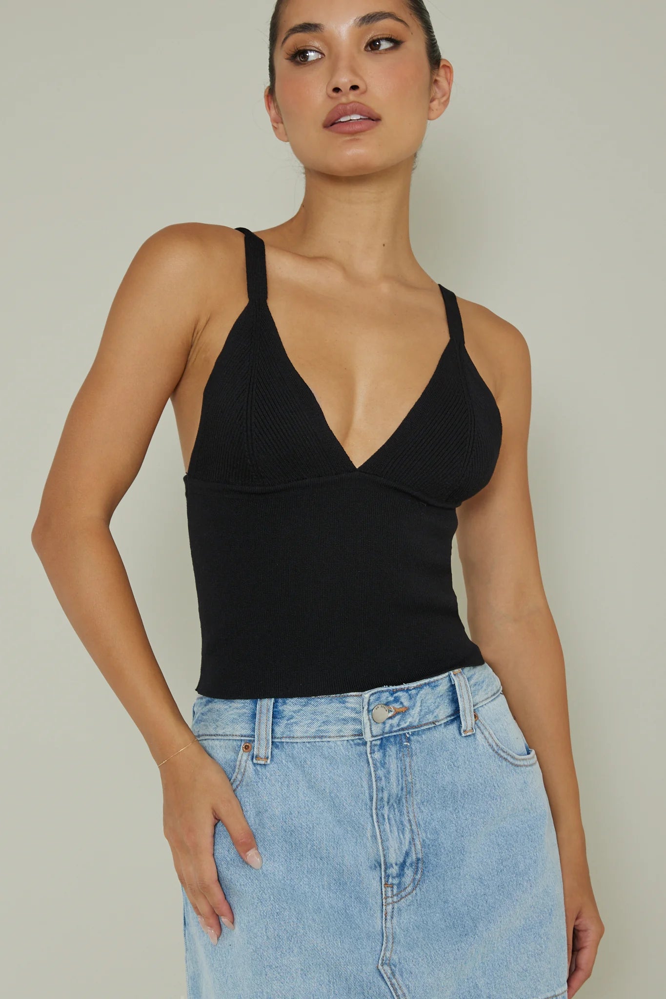 City V-Neck Knit Top Black