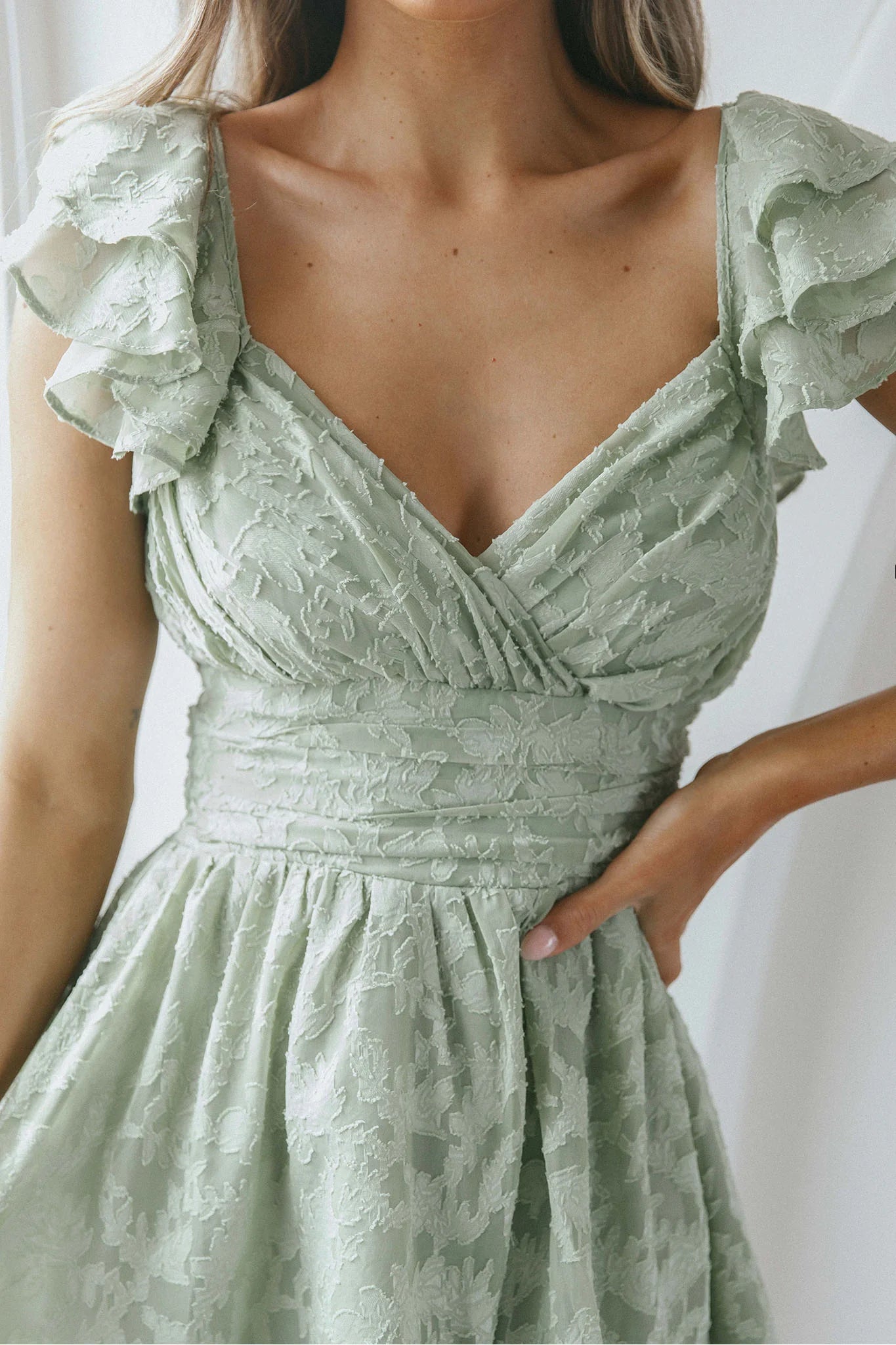 Lola Ruffle Shoulder Ruched Dress Textured Avocado