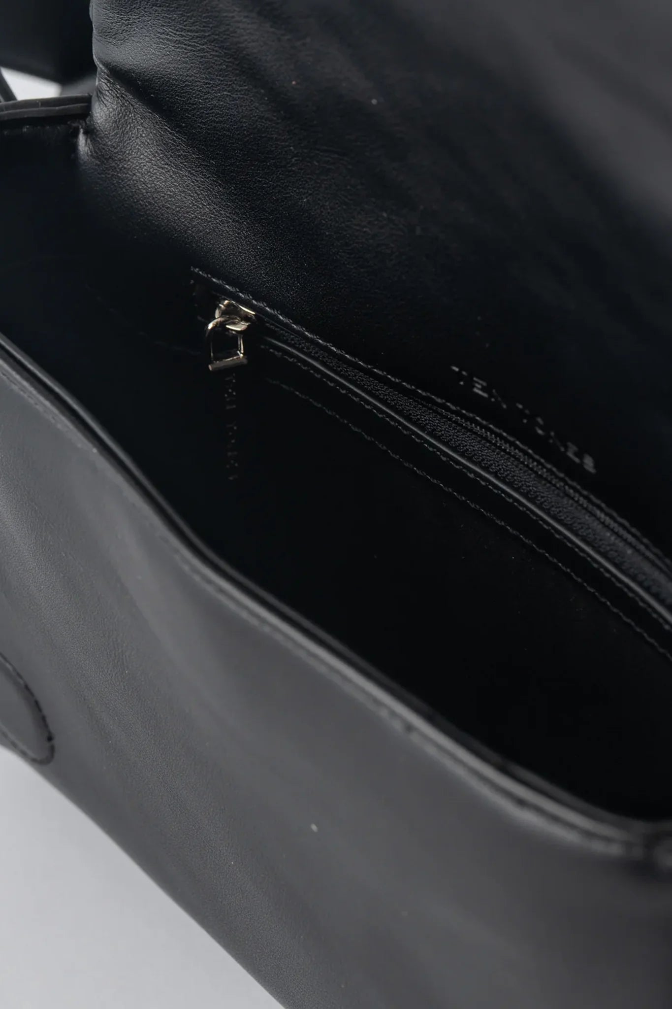 TEN TONES Azure Weave Bag Black