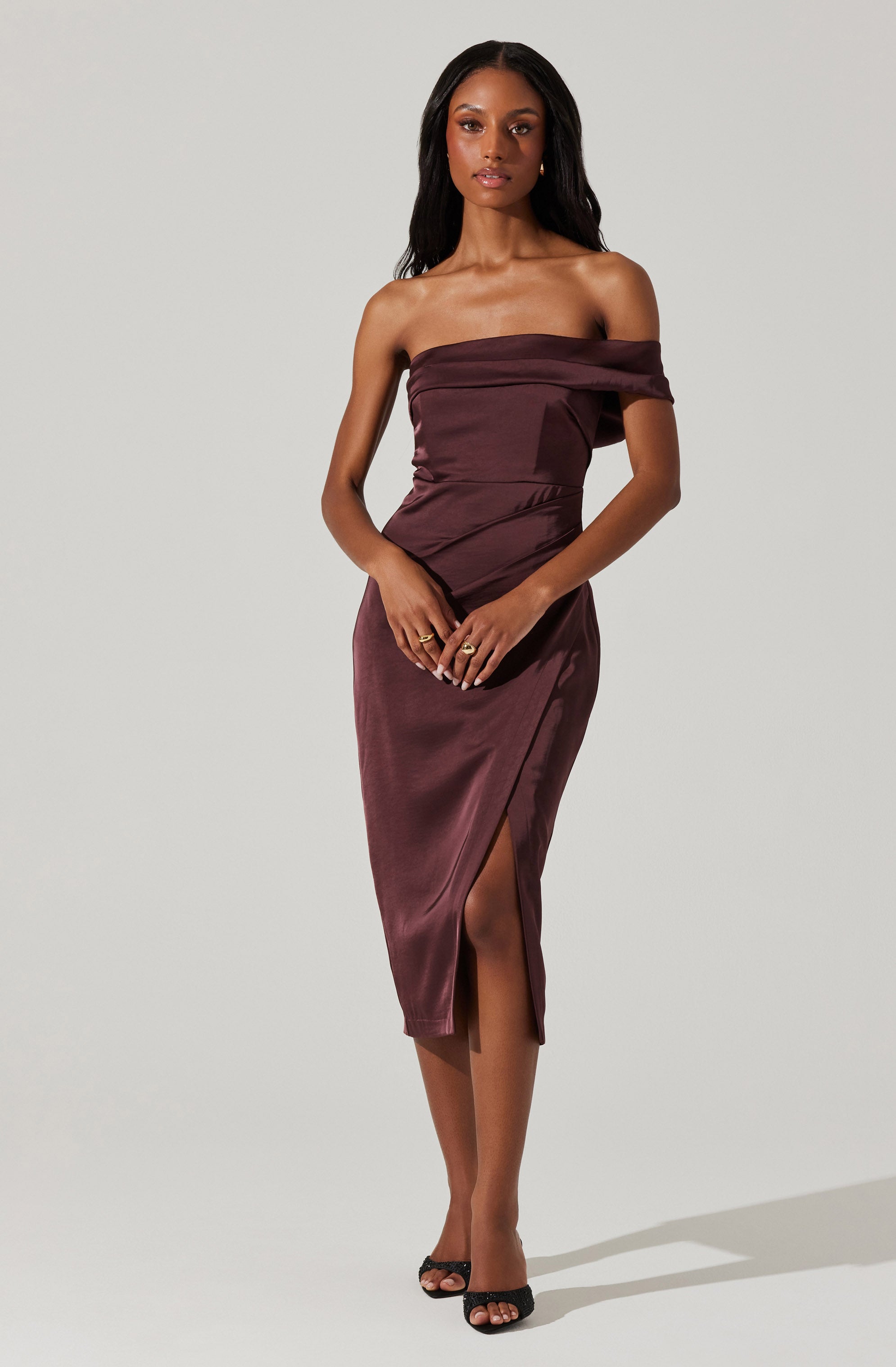 Gwyneria Off Shoulder Midi Dress
