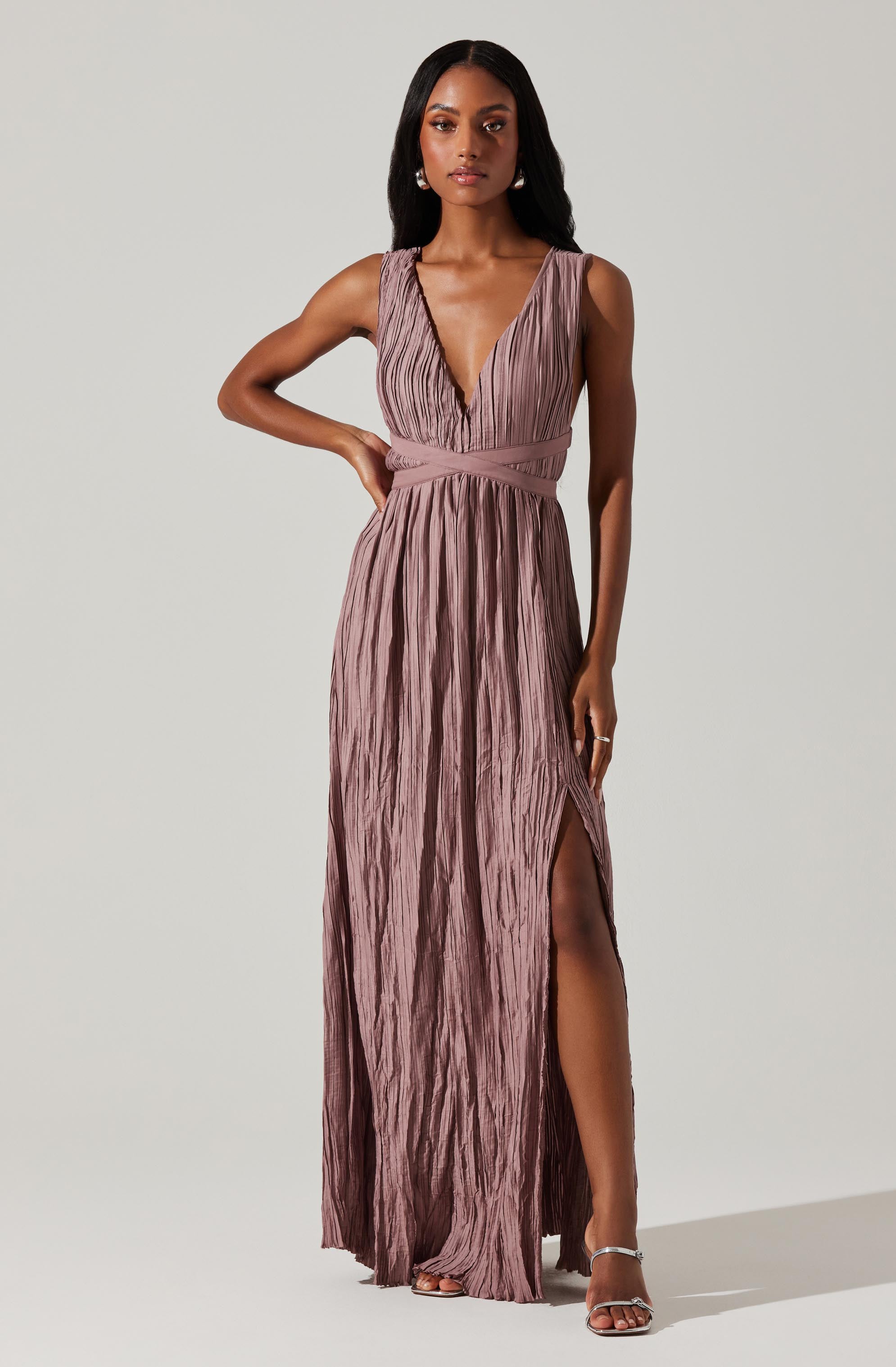 Tesni Pleated Maxi Dress
