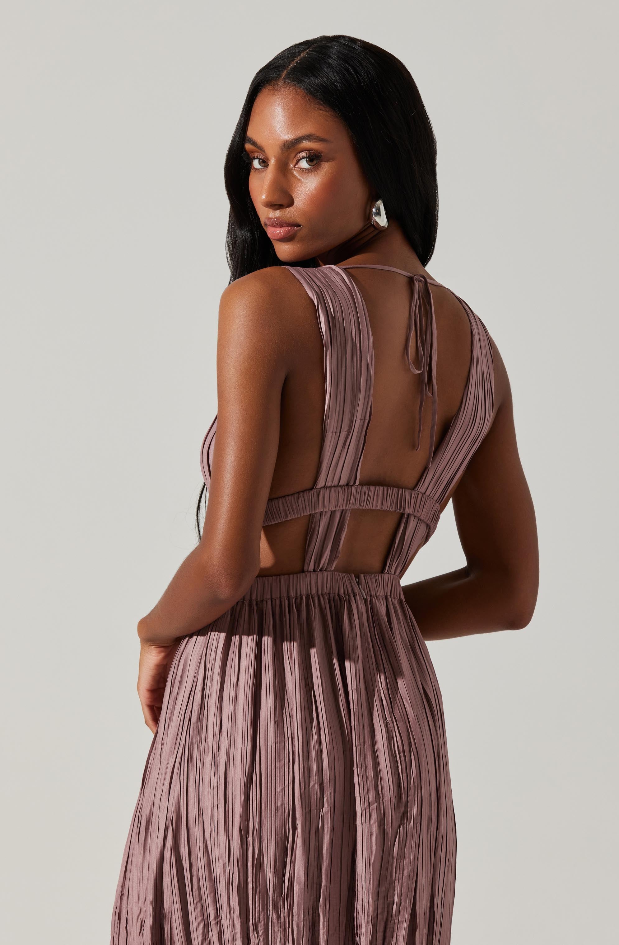 Tesni Pleated Maxi Dress