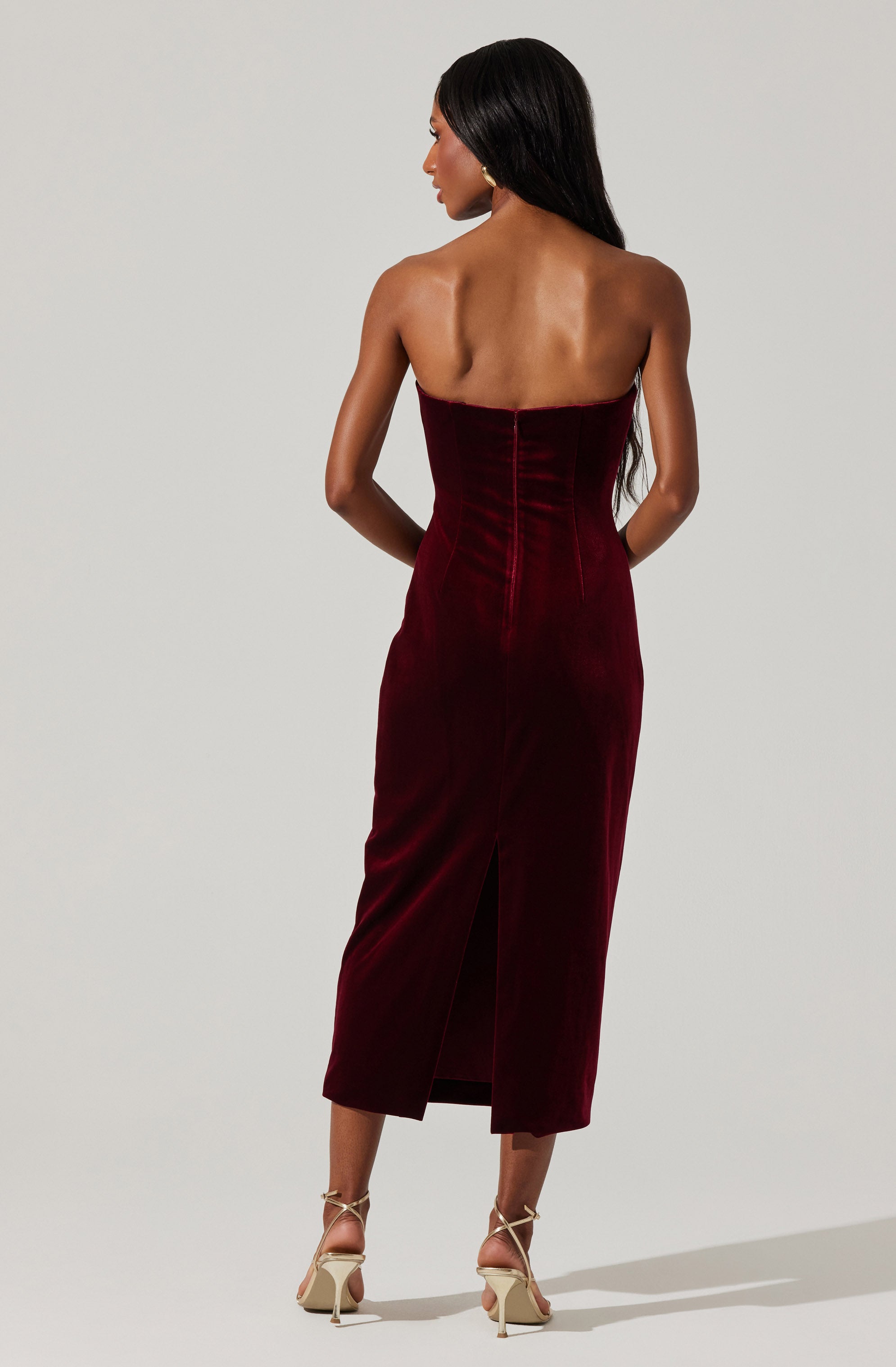 Arista Sweetheart Velvet Midi Dress