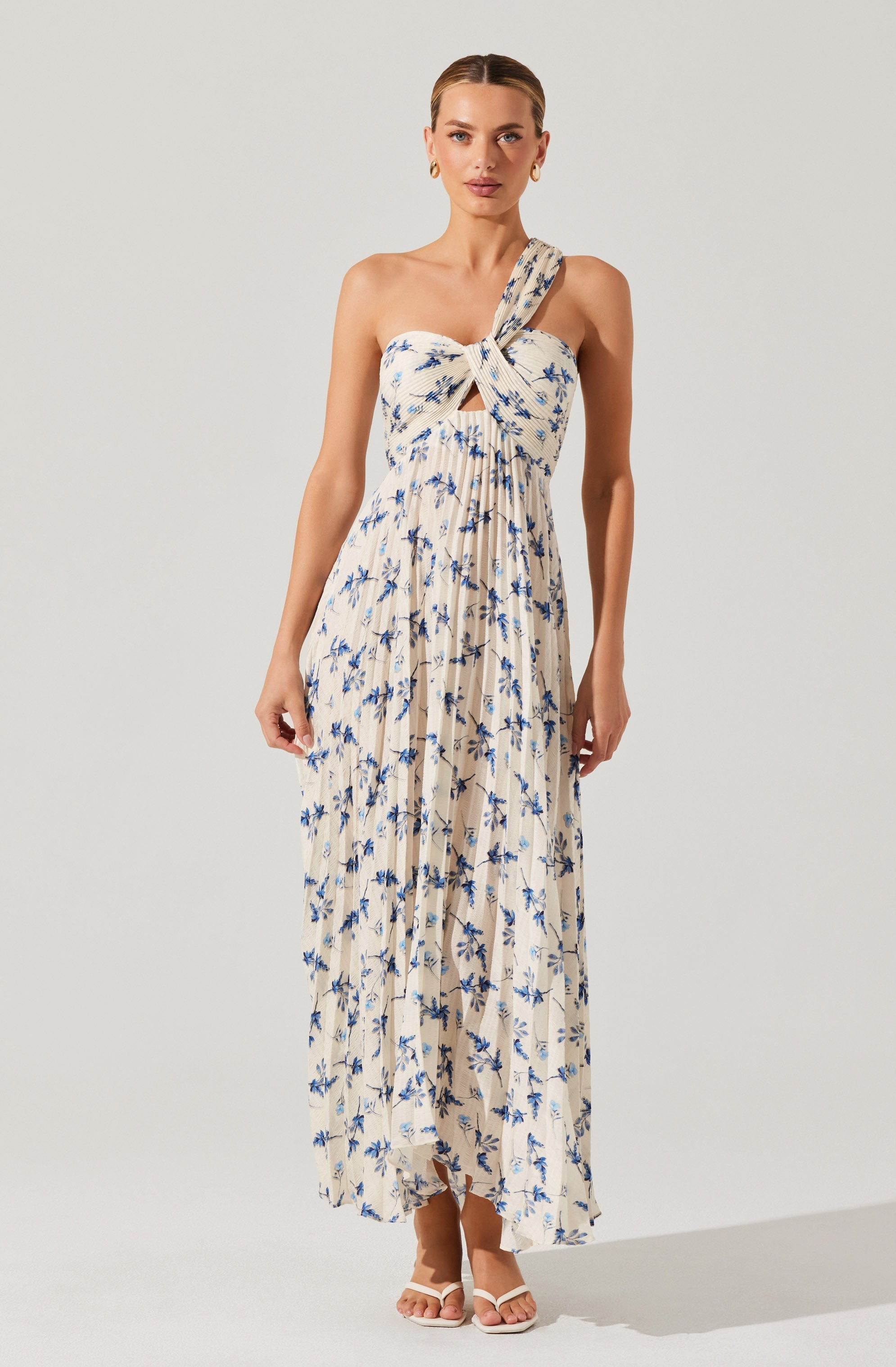 Rasya Pleated Floral Maxi Dress