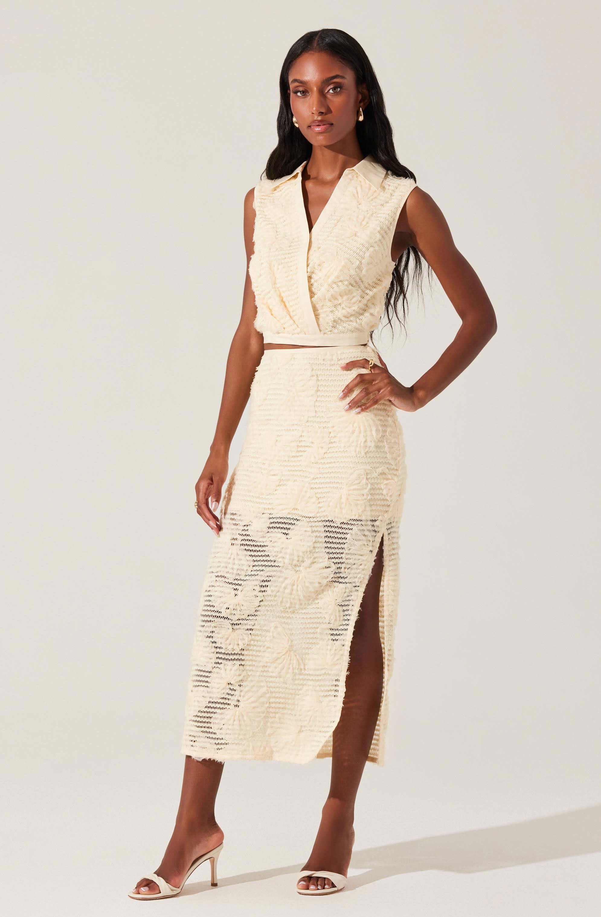 Sol Textured Floral Knit Midi Skirt