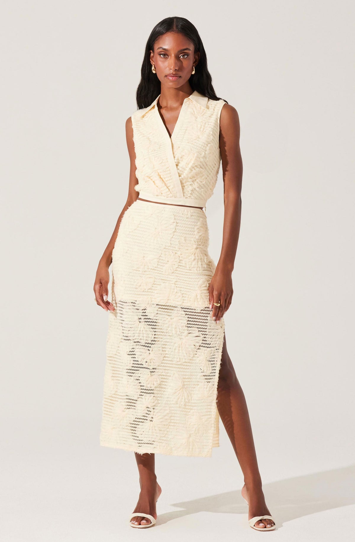 Sol Textured Floral Knit Midi Skirt