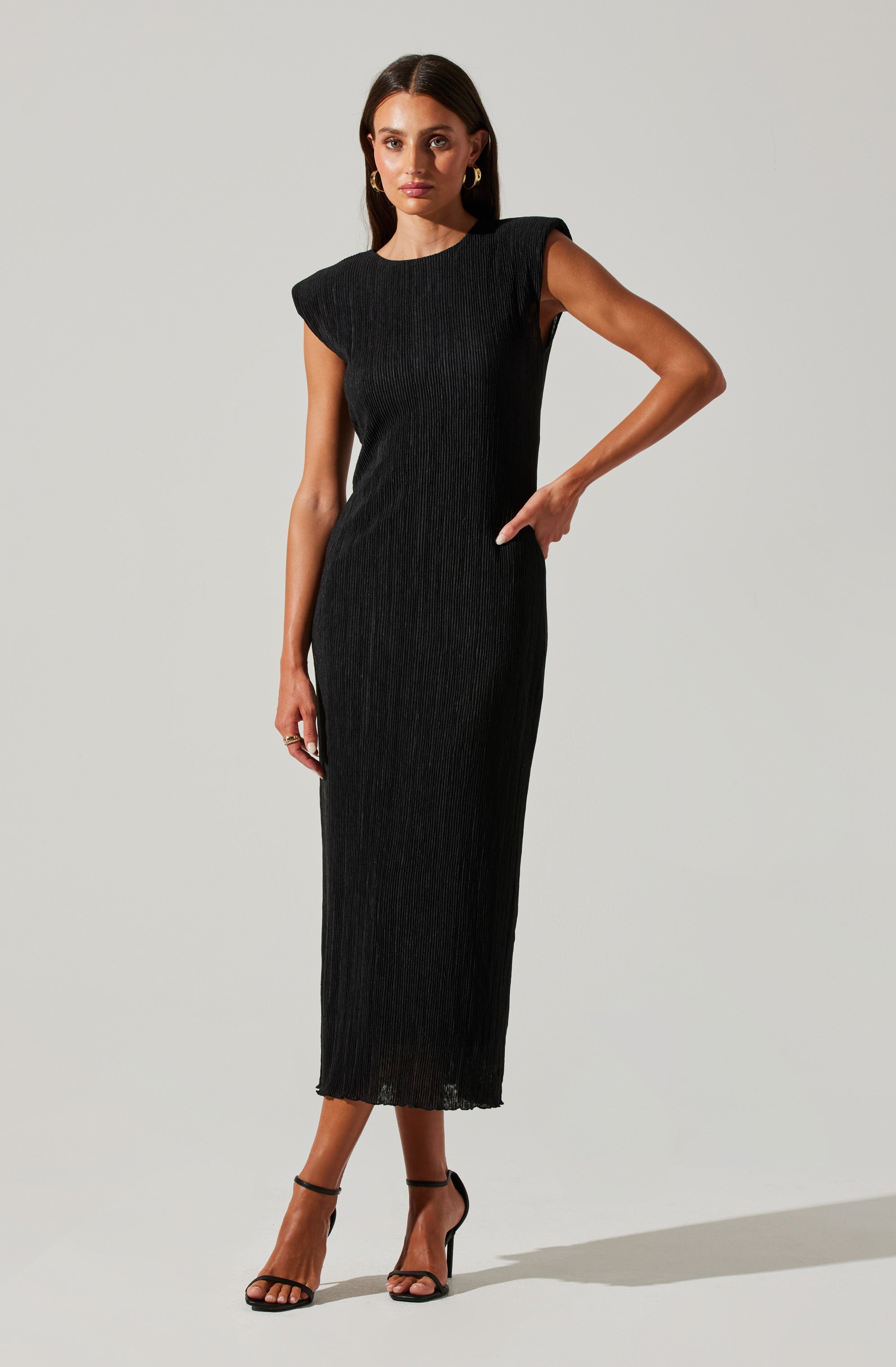 Plisse Straight Neck Midi Dress