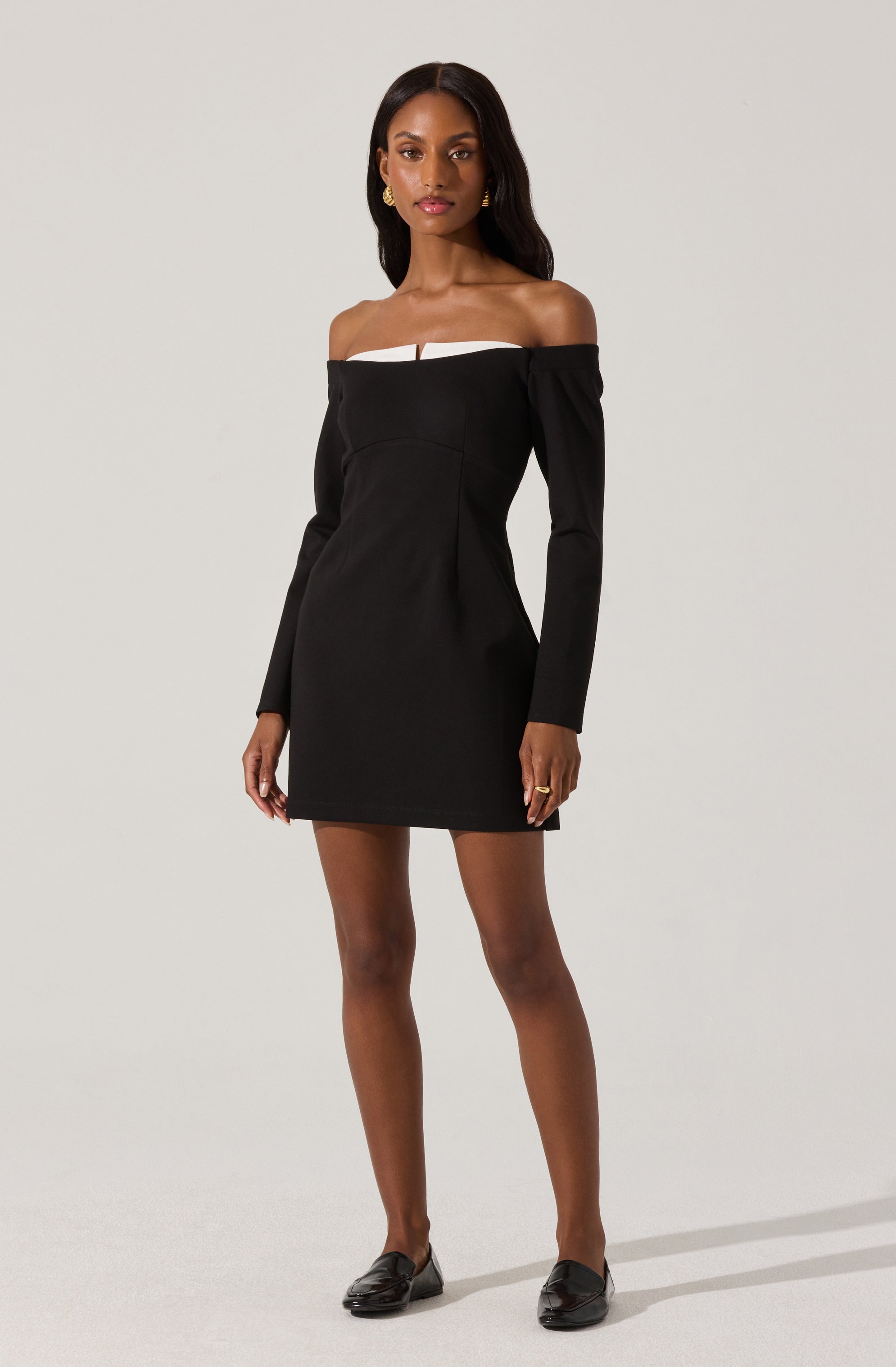 Off Shoulder Contrast Mini Dress