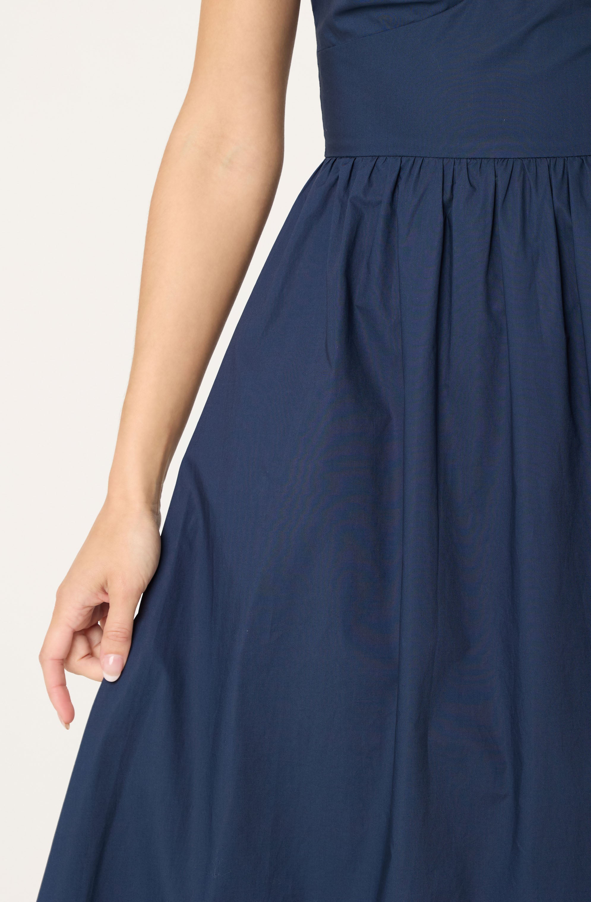 Contrast Sweetheart Midi Dress