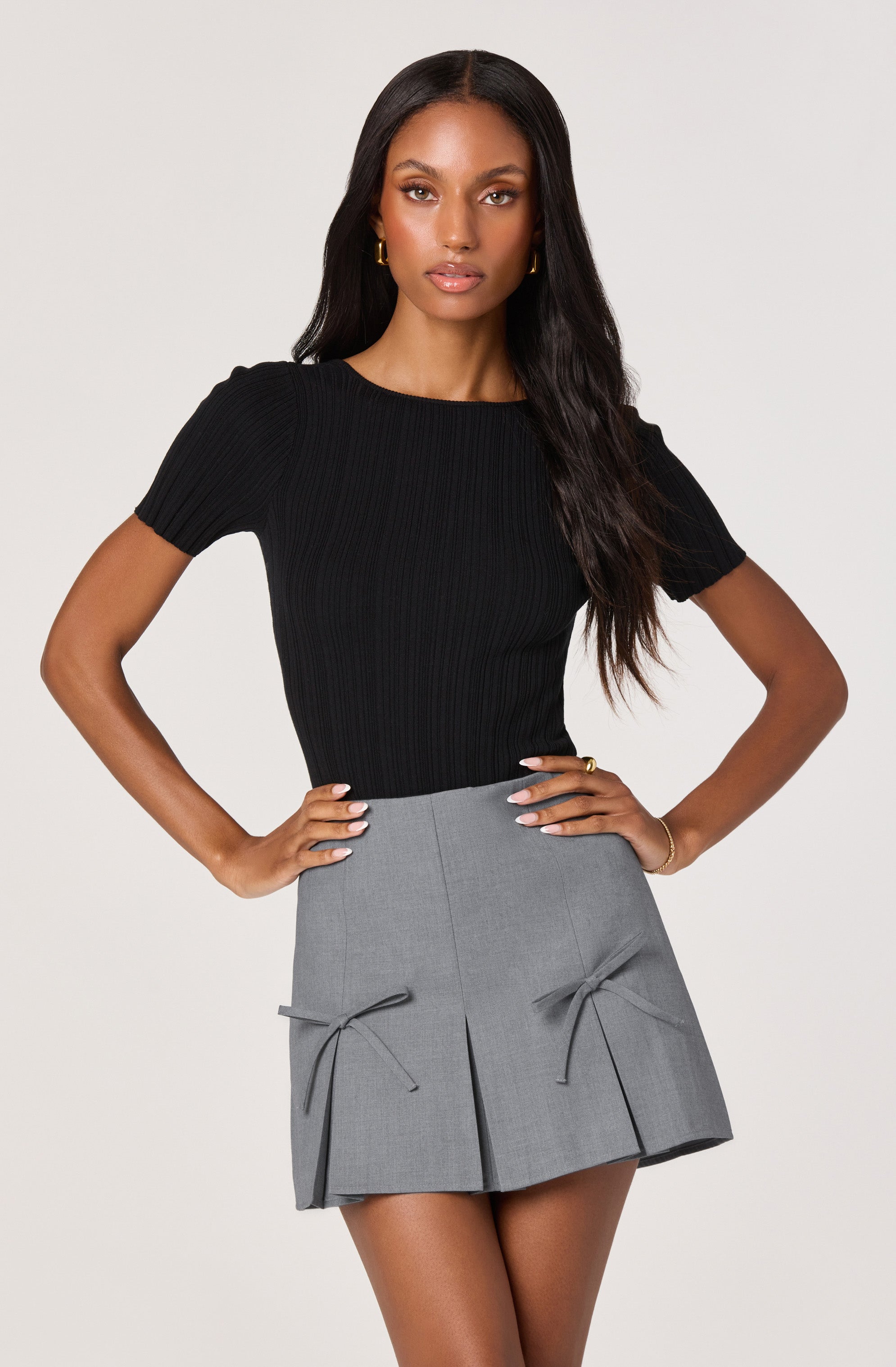 Wide Pleat Bow Mini Skirt