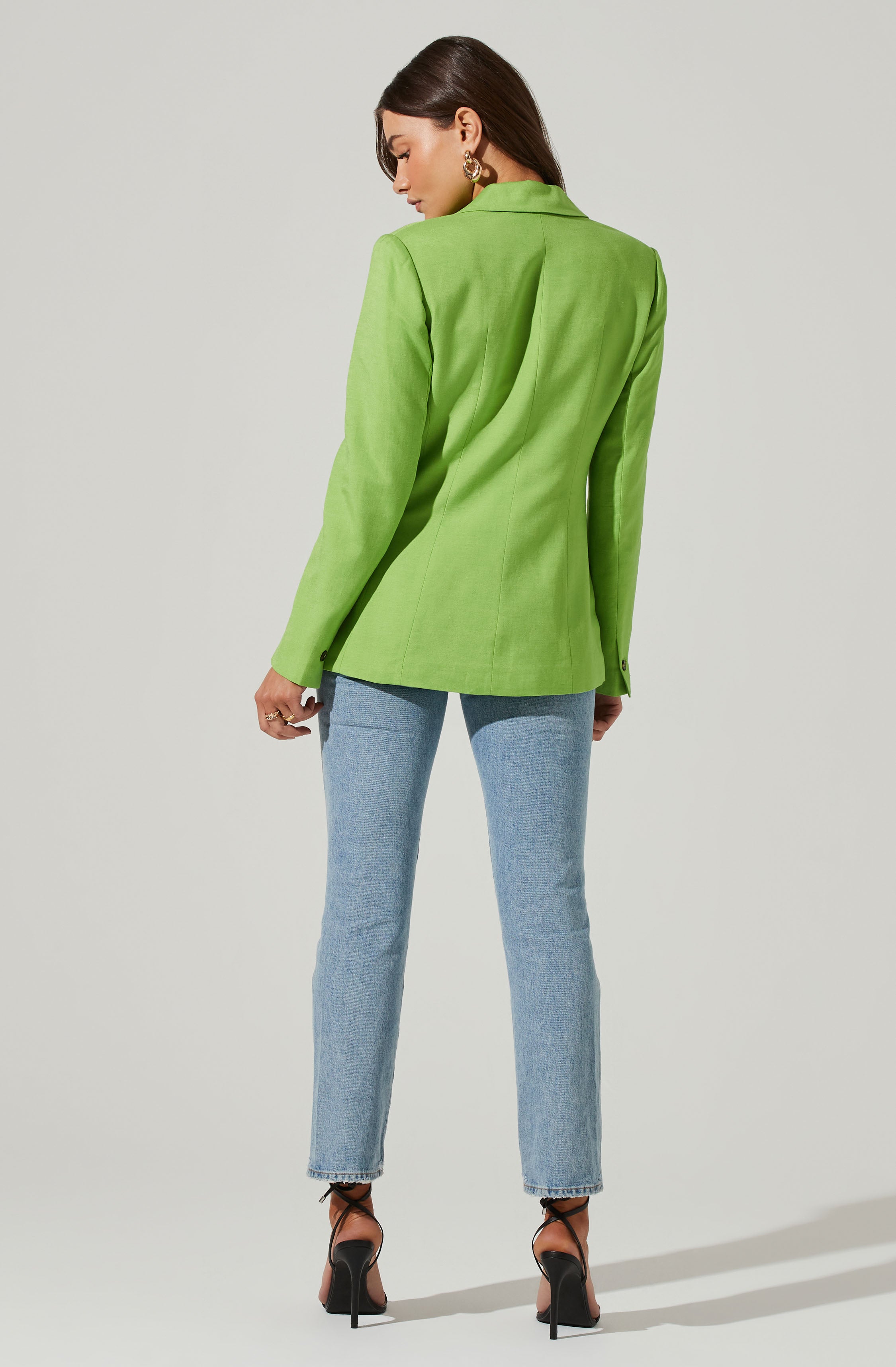 Fitted Buttoned Blazer