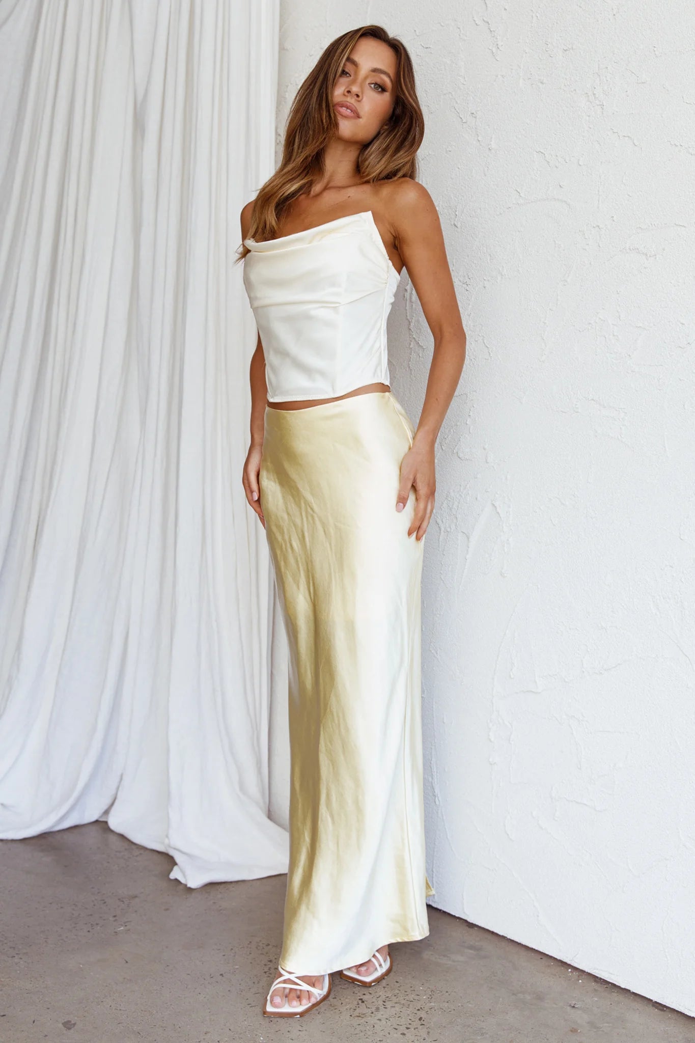 Sun Rose Strapless Crop Top Creme